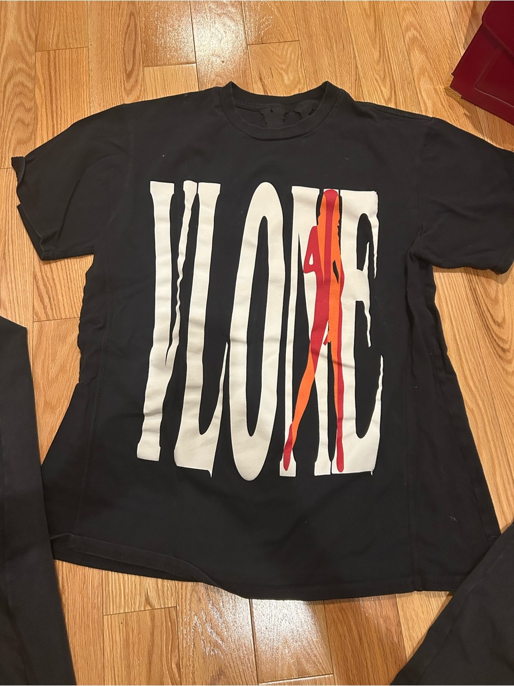 V Lone vlone Graphic Tee with woman Icon medium M